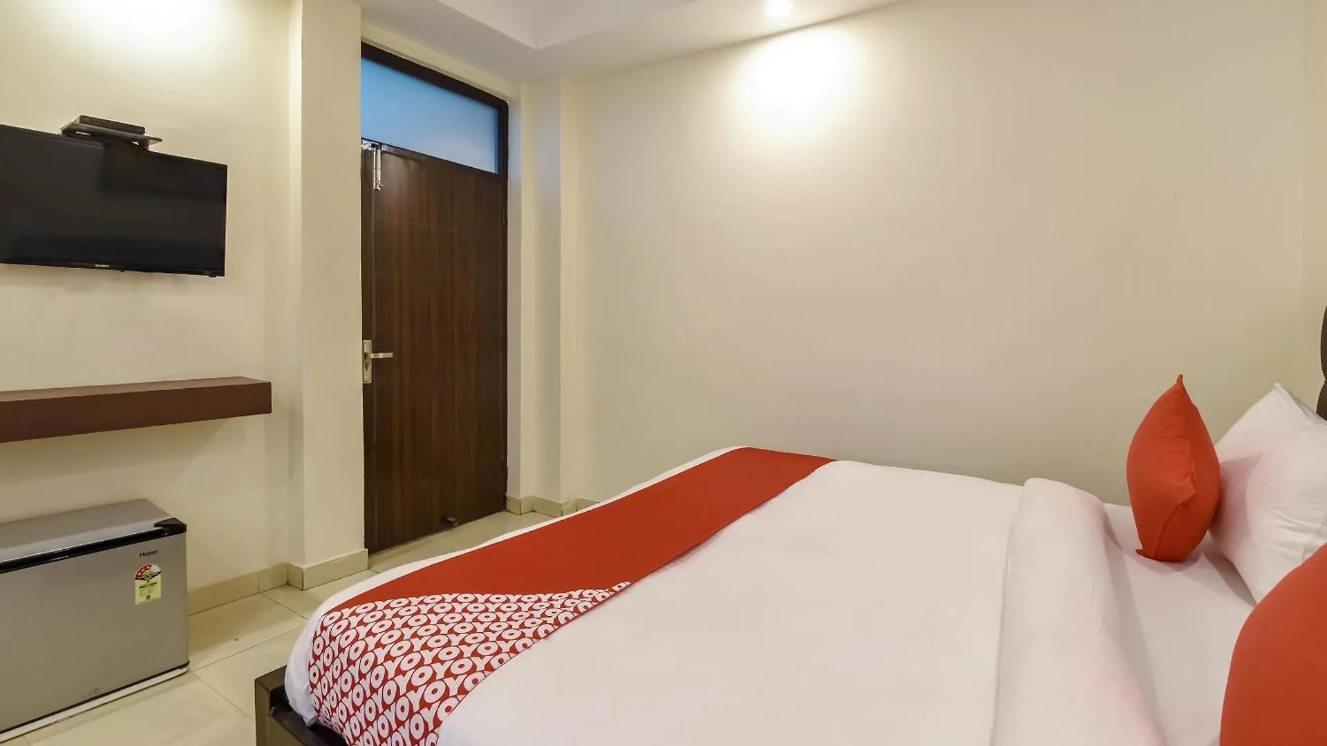 Oyo Flagship Hotel Happy Stay New Delhi