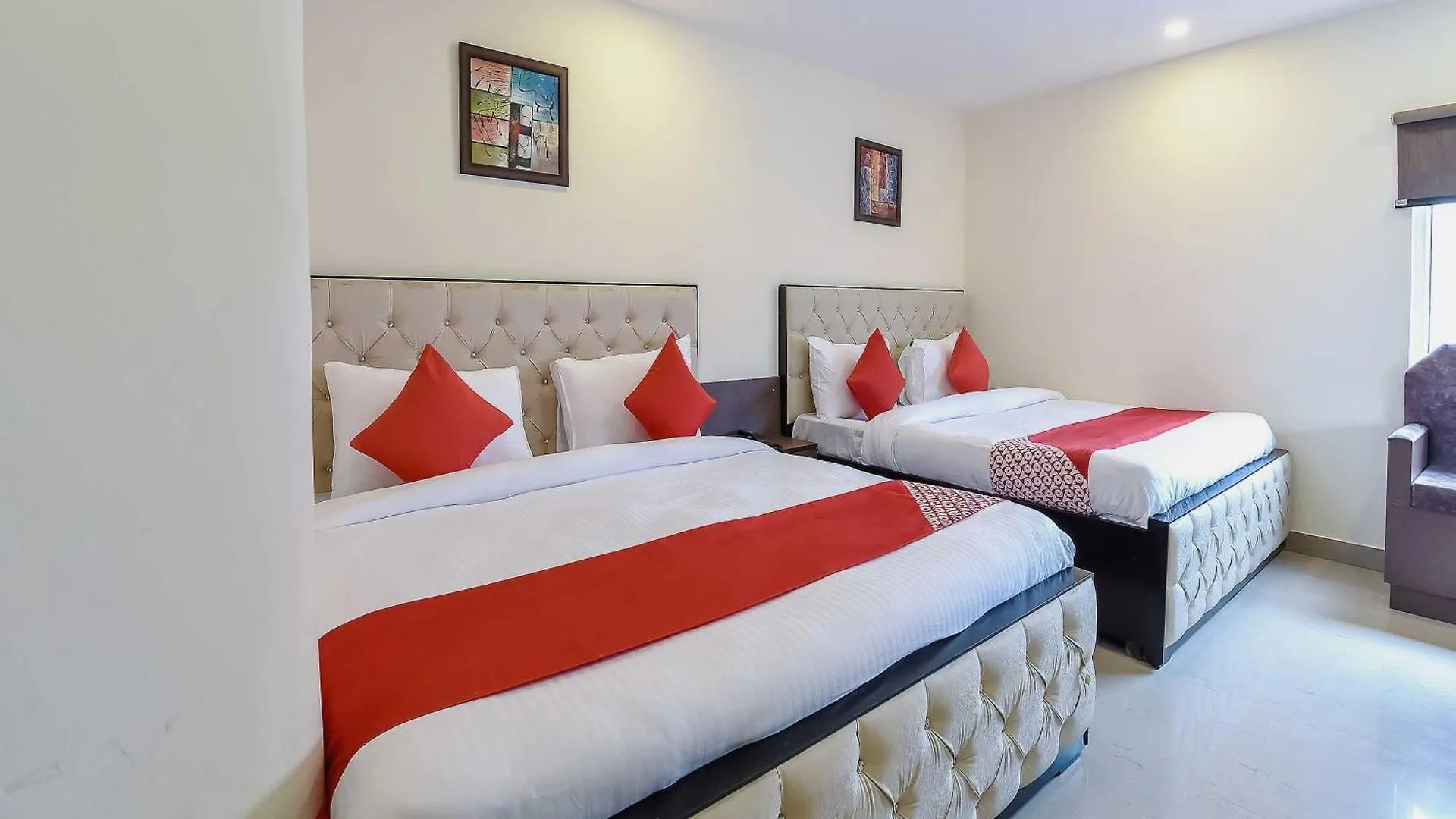 Oyo Flagship Hotel Happy Stay New Delhi 3*,  India