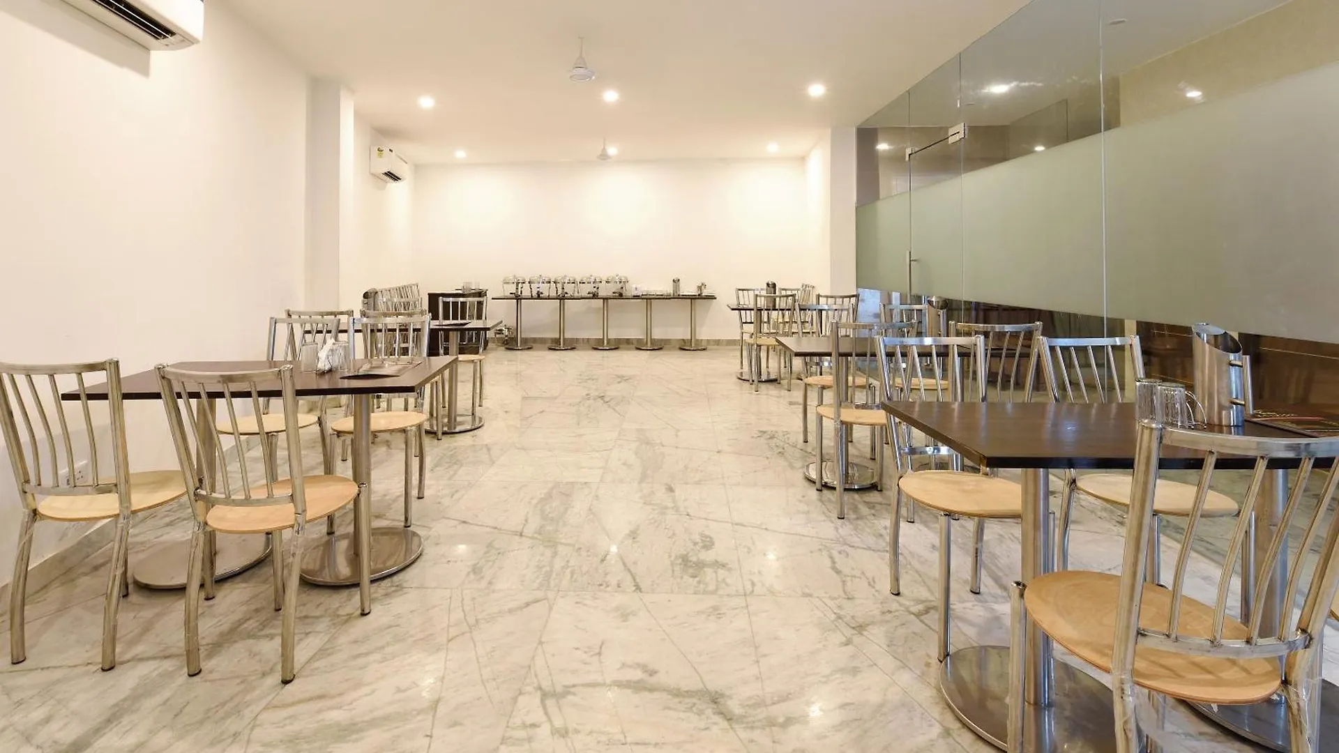 Oyo Flagship Hotel Happy Stay New Delhi